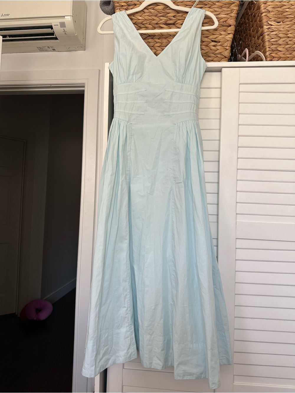 Love the Label Light Blue V-Neck Women’s Dress